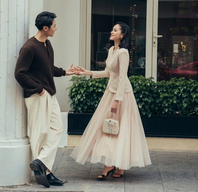 5 công thức giúp bạn trông nữ tính hơn ngay lập tức mà không cần cầu kỳ- Ảnh 2.