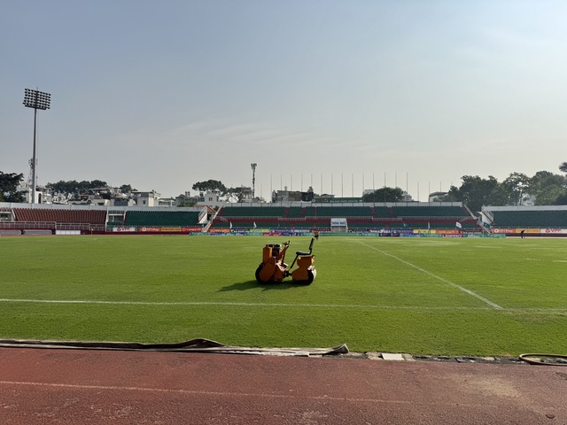 Gần 320 tỉ 'kho&aacute;c &aacute;o mới' cho s&acirc;n Thống Nhất: X&aacute;c định thời điểm ho&agrave;n th&agrave;nh- Ảnh 1.