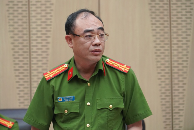 Bộ C&ocirc;ng an n&oacute;i về những nghi&ecirc;n cứu trước khi b&aacute;n ph&aacute;o hoa nổ ra thị trường - Ảnh 1.