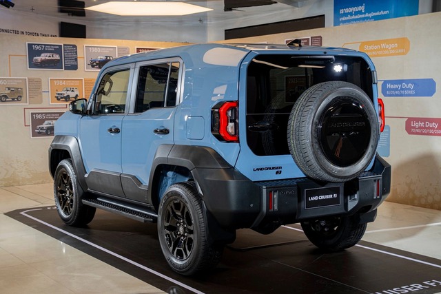 Toyota Land Cruiser FJ nhận cọc tại Việt Nam, &ldquo;c&oacute; cửa&rdquo; th&agrave;nh c&ocirc;ng với gi&aacute; 1,2 tỉ? - Ảnh 2.