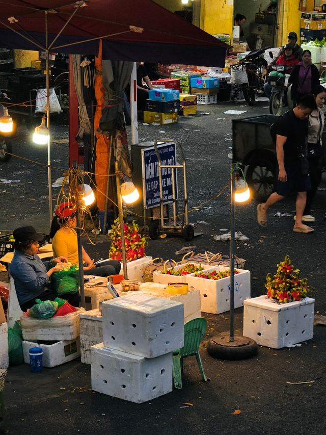 Điện thoại flagship chỉ kh&aacute;c biệt khi đặt v&agrave;o thử th&aacute;ch kh&oacute;? - Ảnh 2.