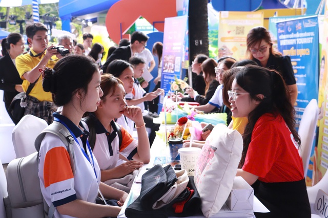 Hơn 2.100 việc làm ngành du lịch, lương từ 5 - 30 triệu đồng ở TP.HCM- Ảnh 2. Hơn 2.100 việc làm ngành du lịch, lương từ 5 - 30 triệu đồng ở TP.HCM- Ảnh 2.