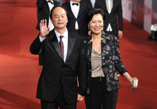 Sao v&otilde; thuật Địch Long hạnh ph&uacute;c b&ecirc;n người vợ gắn b&oacute; hơn 50 năm - Ảnh 3.