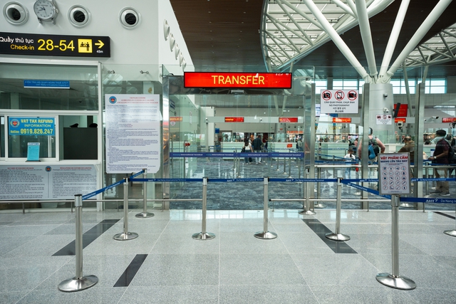 H&agrave;nh kh&aacute;ch trải nghiệm lối đi ưu ti&ecirc;n tại Nh&agrave; ga quốc tế Đ&agrave; Nẵng - Ảnh 3.
