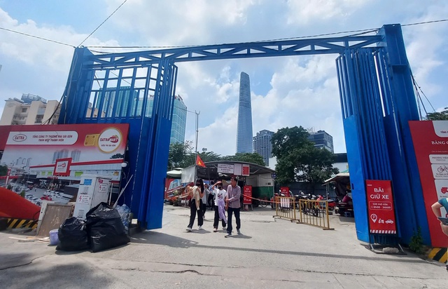 Dịp lễ 30/4 n&agrave;y gửi xe ở đ&acirc;u gi&aacute; rẻ vừa thuận tiện đi ngắm ph&aacute;o hoa  - Ảnh 4.