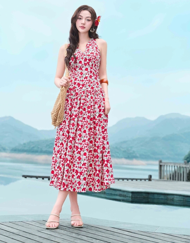 Hè này rực rỡ cùng những chiếc váy đỏ họa tiết- Ảnh 6.