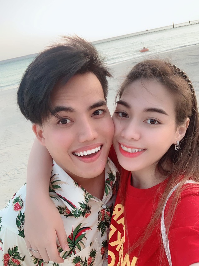 Diễn vi&ecirc;n bị đồn 'b&oacute;ng' v&igrave; chuy&ecirc;n giả g&aacute;i, sống hạnh ph&uacute;c b&ecirc;n vợ v&agrave; 5 con- Ảnh 3.