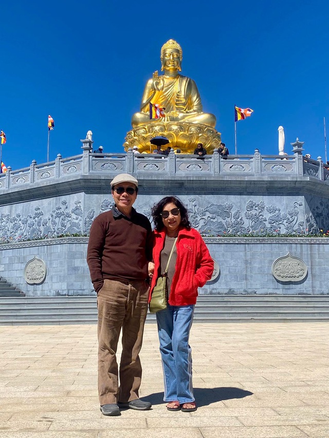 Diễn vi&ecirc;n Huỳnh Kiến An: U.70 vẫn m&ecirc; nghề, h&ocirc;n nh&acirc;n vi&ecirc;n m&atilde;n b&ecirc;n vợ đẹp - Ảnh 5.