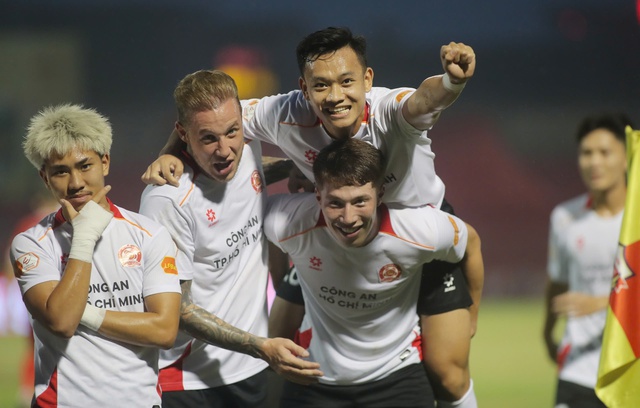 Lịch thi đấu V-League cực hay h&ocirc;m nay: HLV Kewell sẽ &lsquo;đẩy&rsquo; Đ&agrave; Nẵng xuống hạng hay &lsquo;cứu hộ&rsquo;?- Ảnh 1.