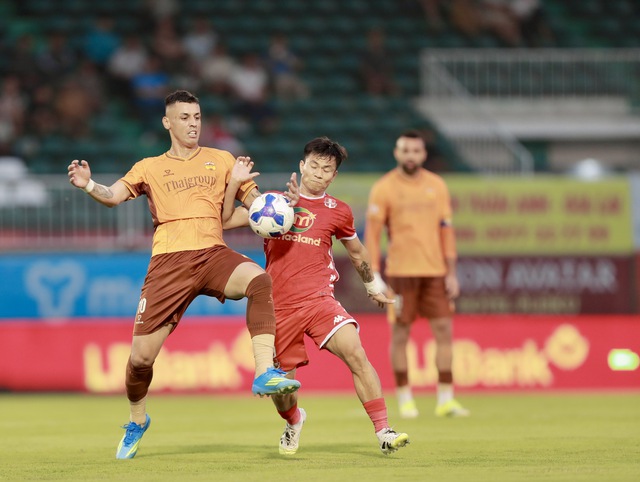 Tốp trụ hạng quyết gom điểm, chờ đột biến từ HAGL: V-League nghẹt thở!- Ảnh 4.