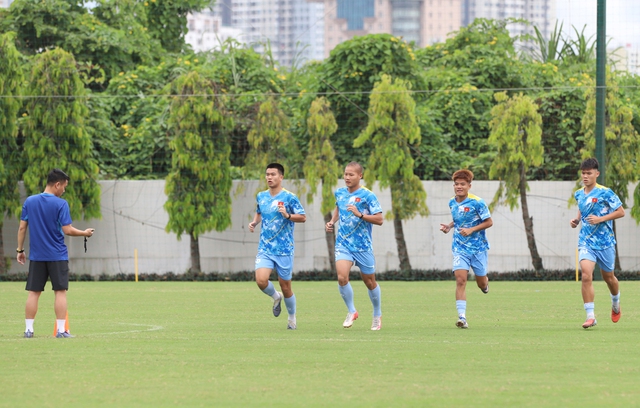 Chỉ tạm vắng sao 1,96 m Quang Kiệt, Gia Bảo: U.19 Việt Nam sẽ cực mạnh ở s&acirc;n chơi ch&acirc;u &Aacute;- Ảnh 2.