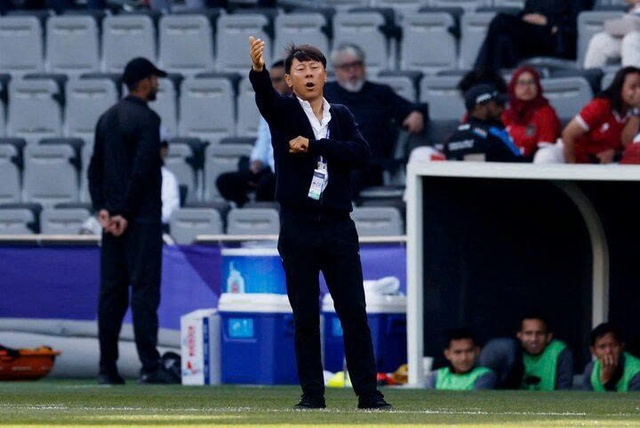 HLV Shin Tae-yong bất ngờ tái hợp bóng đá Indonesia, nhận nhiệm vụ cực đặc biệt- Ảnh 2.