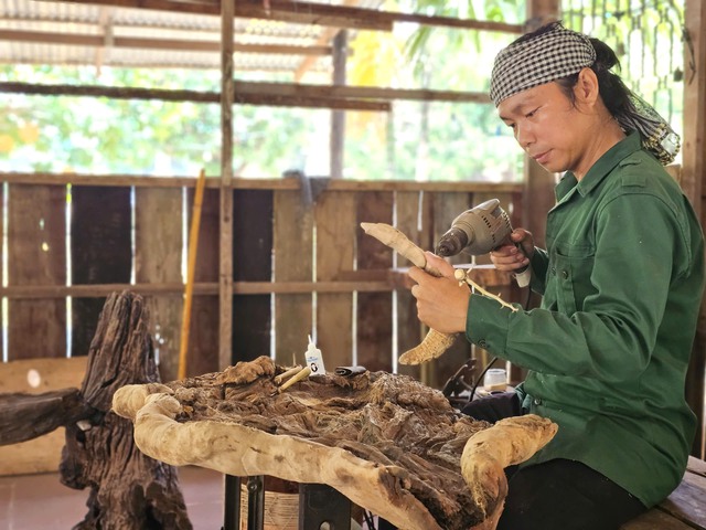 Chuyện ch&agrave;ng trai 8X 'thổi hồn' v&agrave;o tre gai, tạo m&ocirc; h&igrave;nh độc bản ở T&acirc;y Ninh- Ảnh 5.