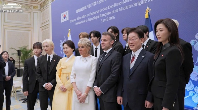 Jun Ji Hyun d&ugrave;ng bữa trưa c&ugrave;ng Đệ nhất phu nh&acirc;n Ph&aacute;p tại Nh&agrave; Xanh- Ảnh 3.