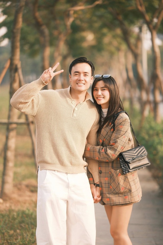 Mỹ nhân VFC suýt làm giáo viên, hôn nhân viên mãn bên chồng điển trai- Ảnh 3. Mỹ nhân VFC suýt làm giáo viên, hôn nhân viên mãn bên chồng điển trai- Ảnh 3.