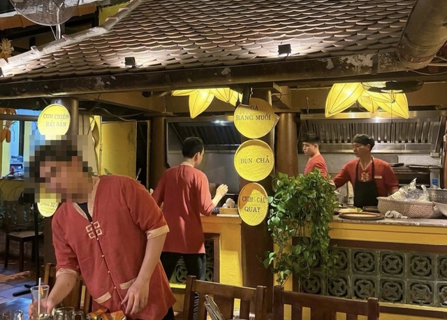 Tranh cãi 'không đóng BHYT thì không trả lương': Doanh nghiệp không được giữ lương - Ảnh 2.