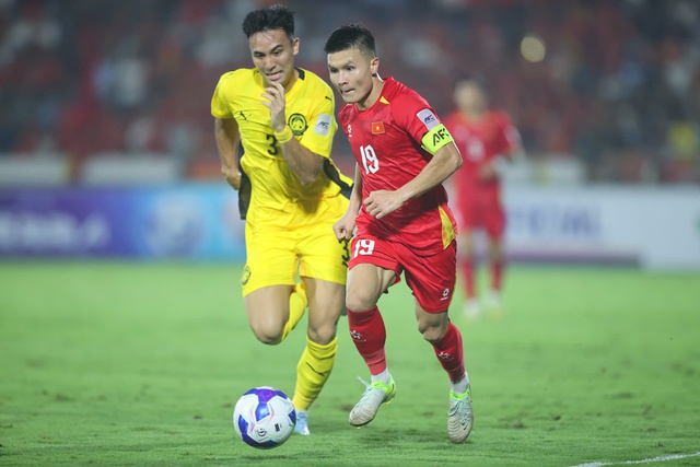 &lsquo;B&oacute;ng đ&aacute; Malaysia cần th&ecirc;m cầu thủ nhập tịch để theo kịp đội tuyển Việt Nam, nhưng&hellip;&rsquo;- Ảnh 2.