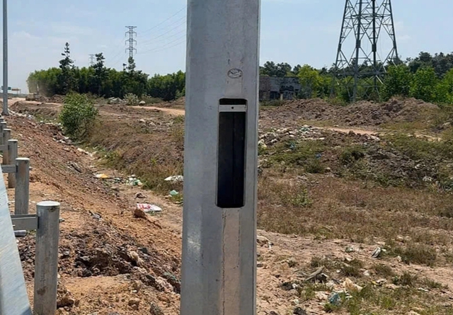 Cao tốc Bi&ecirc;n H&ograve;a - Vũng T&agrave;u bị trộm c&aacute;p điện chiếu s&aacute;ng- Ảnh 2.