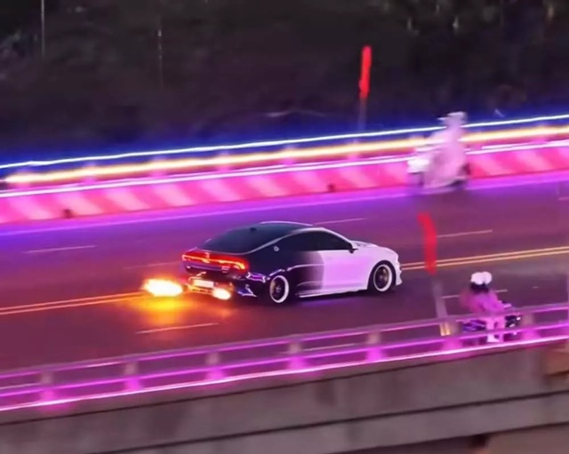 C&aacute;i kết 'đắng' của chủ chiếc KIA K5 độ xe nẹt p&ocirc; ra lửa - Ảnh 2.