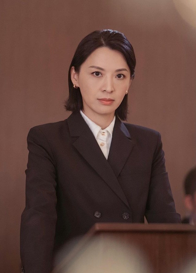 Mỹ nhân Hồng Kông đóng cảnh nóng táo bạo, hé lộ phản ứng của chồng- Ảnh 3. Mỹ nhân Hồng Kông đóng cảnh nóng táo bạo, hé lộ phản ứng của chồng- Ảnh 3.