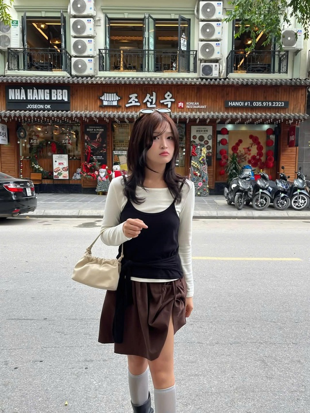 Phá vỡ mọi giới hạn cùng chân váy bất đối xứng thời thượng- Ảnh 7.