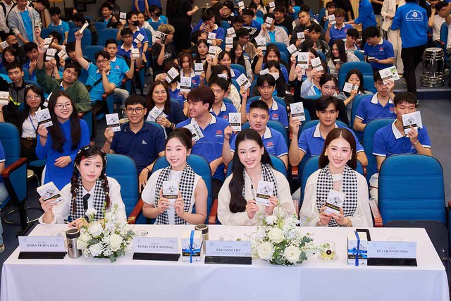 Nhật ký Hành trình Từ Trái Tim: Thế hệ trẻ giàu khát vọng và trách nhiệm - Ảnh 1.