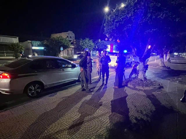 - Ảnh 3. - Ảnh 3.