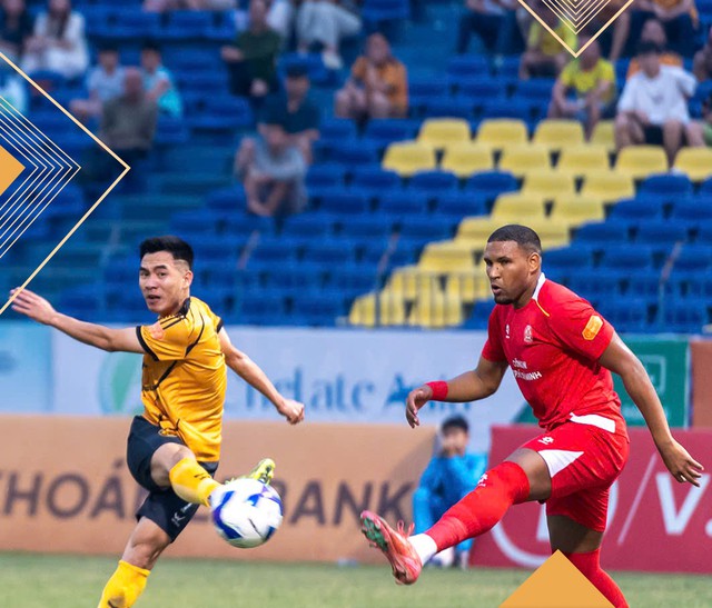 Lê Giang Patrik và… HLV Huỳnh Đức bất lực, Thanh Hóa 'hủy diệt' CLB CA TP.HCM với tỷ số choáng váng!- Ảnh 1. Lê Giang Patrik và… HLV Huỳnh Đức bất lực, Thanh Hóa 'hủy diệt' CLB CA TP.HCM với tỷ số choáng váng!- Ảnh 1.