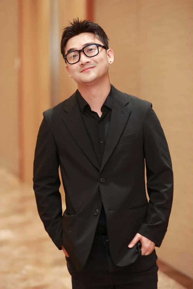 Nghịch l&yacute; đau l&ograve;ng khi 'h&aacute;t nh&eacute;p' được 'chấp nhận'- Ảnh 2.