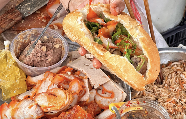 Bánh mì Việt Nam và những câu chuyện gây bất ngờ giới ẩm thực, bạn có biết? - Ảnh 1.