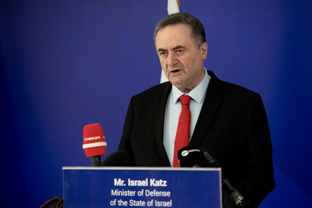 Israel cảnh b&aacute;o giới l&atilde;nh đạo Iran, Hezbollah tuy&ecirc;n bố tấn c&ocirc;ng t&agrave;u Israel - Ảnh 1.