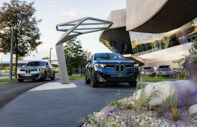 &Ocirc; t&ocirc; điện BYD sạc 5 ph&uacute;t đi được 500 km, BMW khuy&ecirc;n người mua cẩn trọng - Ảnh 3.