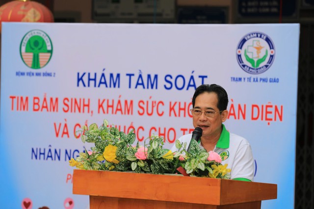 - Ảnh 1. Bệnh viện Nhi đồng 2 tầm soát tim bẩm sinh cho 500 trẻ em tại xã Phú Giáo - Ảnh 1.