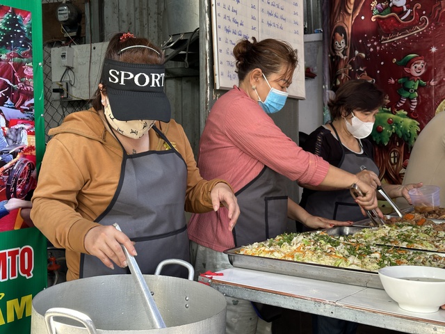 Bếp ăn 0 đồng d&agrave;nh cho bệnh nh&acirc;n ngh&egrave;o- Ảnh 1.