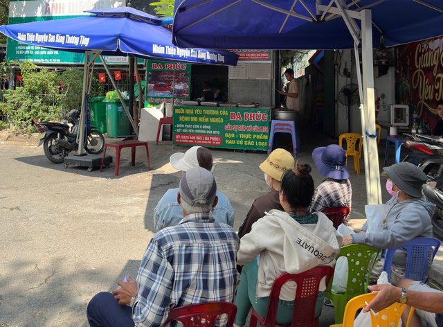 Bếp ăn 0 đồng d&agrave;nh cho bệnh nh&acirc;n ngh&egrave;o- Ảnh 2.