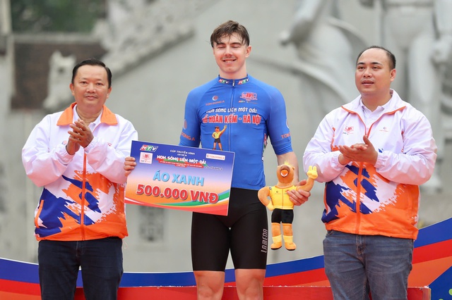 Đoạt áo vàng, ngoại binh đội Vĩnh Long ví Cúp truyền hình TP.HCM với Tour de France- Ảnh 3. Đoạt áo vàng, ngoại binh đội Vĩnh Long ví Cúp truyền hình TP.HCM với Tour de France- Ảnh 3.