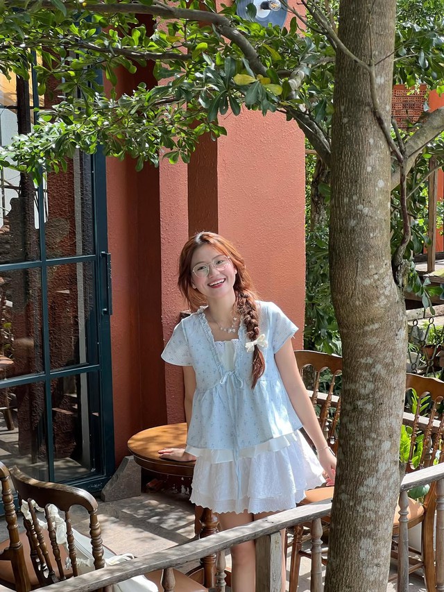 Xua tan cái nắng hè 2026 với những kiểu áo gam màu xanh mát lạnh sành điệu - Ảnh 7. Xua tan cái nắng hè 2026 với những kiểu áo gam màu xanh mát lạnh sành điệu - Ảnh 7.