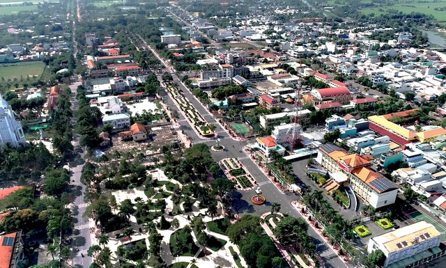 Kiến Tường tr&ecirc;n trục ph&aacute;t triển mới, đ&oacute;n d&ograve;ng dịch chuyển đ&ocirc; thị v&ugrave;ng ven- Ảnh 1.