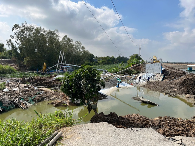 Đồng Tháp: Sạt lở ao cá tra, thiệt hại hơn 7,5 tỉ đồng- Ảnh 2. Đồng Tháp: Sạt lở ao cá tra, thiệt hại hơn 7,5 tỉ đồng- Ảnh 2.