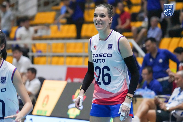 C&uacute; sốc đầu ti&ecirc;n giải b&oacute;ng chuyền v&ocirc; địch quốc gia: T&acirc;n binh rực s&aacute;ng- Ảnh 1.