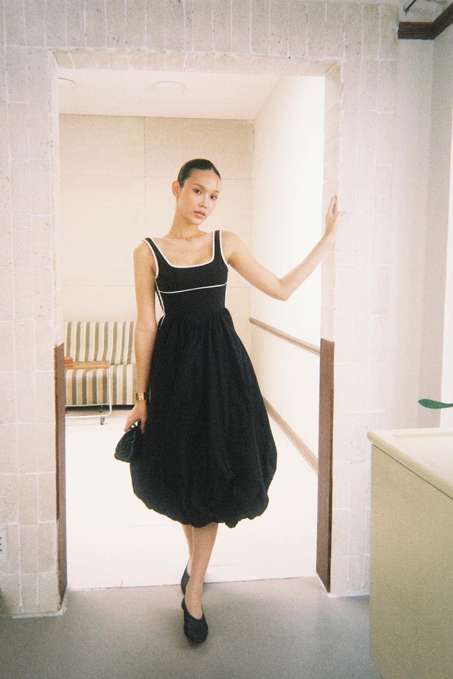 5 Ý tưởng váy dài đi biển thanh lịch cho mùa hè 2026 - Ảnh 7.