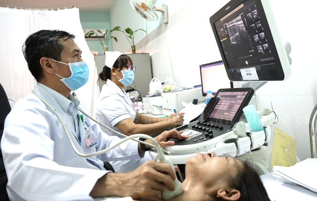 TP.HCM: 4.578 ca phải chuyển tuyến, bức tranh đ&aacute;ng lo sau kh&aacute;m sức khỏe - Ảnh 2.