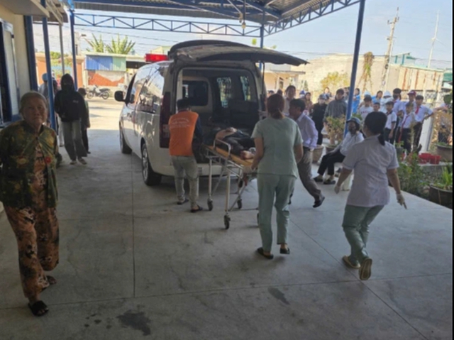 Xe khách lao xuống vực ở Lâm Đồng , 4 người chết và nhiều người bị thương - Ảnh 4. Xe khách lao xuống vực ở Lâm Đồng , 4 người chết và nhiều người bị thương - Ảnh 4.