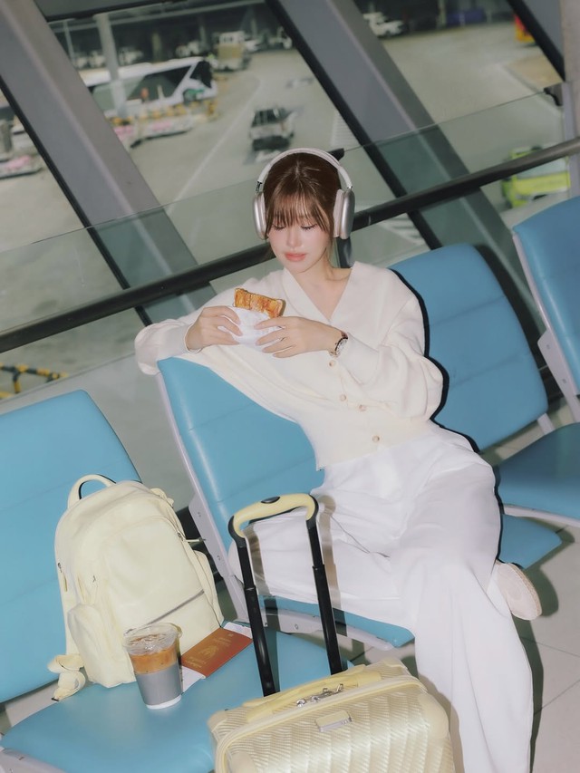 Monochrome trắng: Công thức mặc đẹp không bao giờ lỗi mốt - Ảnh 6.