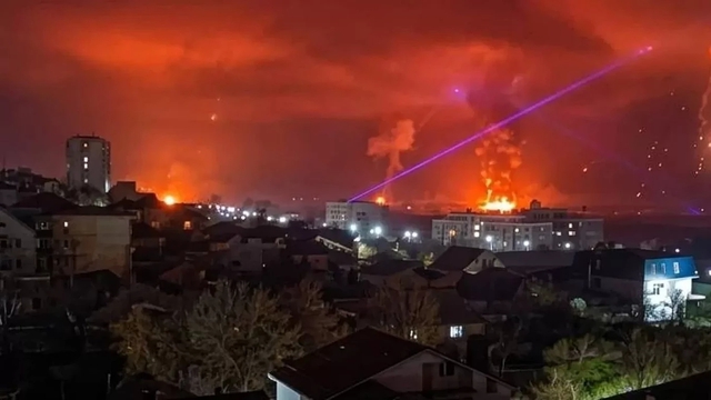 Chiến sự Ukraine ng&agrave;y 1.503: Kyiv đ&aacute;nh t&agrave;u t&ecirc;n lửa, gi&agrave;n khoan Nga - Ảnh 2.