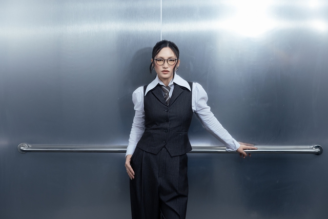 'Chị đẹp' Nguy&ecirc;n H&agrave;: T&ocirc;i đằm thắm hơn sau khi sinh con - Ảnh 2.