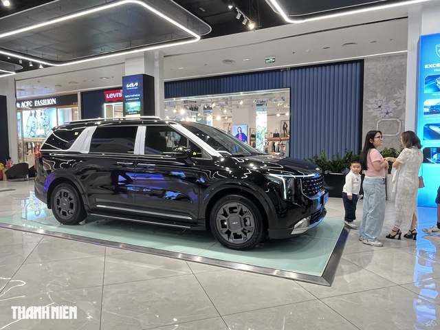 Người d&ugrave;ng xe m&aacute;y dầu 'ng&aacute;n ngẩm', nhiều mẫu tiền đổ đầy b&igrave;nh đến gần 4 triệu - Ảnh 2.