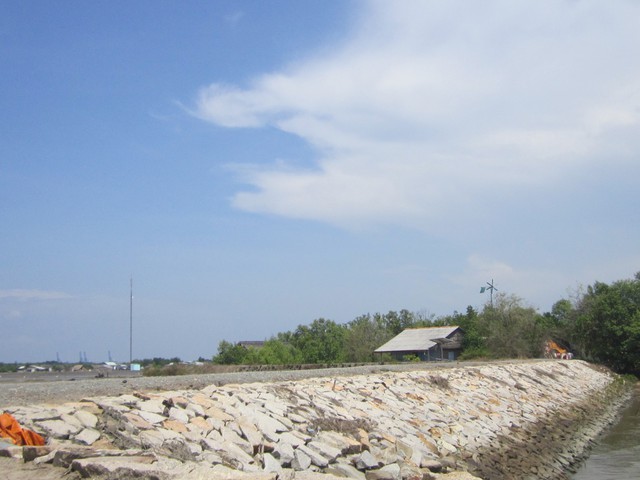 Điện về đã đổi đời cho người dân trên đảo Thiềng Liềng - Ảnh 1.