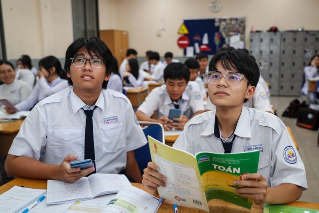 Chất lượng gi&aacute;o dục c&aacute;c địa phương: M&ocirc;n to&aacute;n ph&acirc;n h&oacute;a r&otilde; giữa c&aacute;c v&ugrave;ng miền - Ảnh 1.