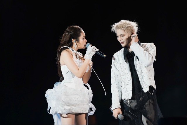 H&agrave;o quang nh&iacute; v&agrave; bản lĩnh đường d&agrave;i- Ảnh 2.